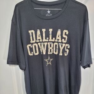 Dallas Cowboys Authentic XL Tshirt 100% polyester.